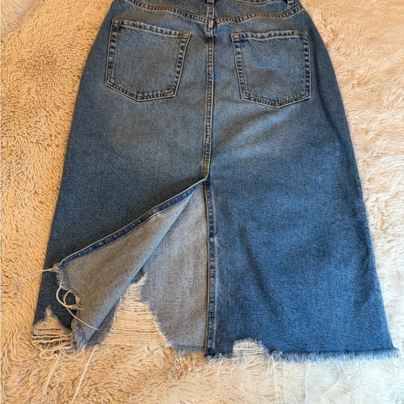 NWOT, Zara Blue Distressed Pencil Skirt - Picture 7 of 7